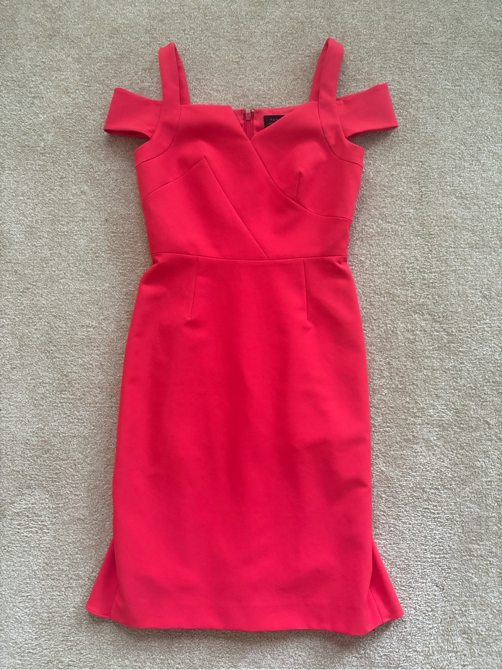 TAHARI Cocktail Party Dress Coral Red Cold-Shoulder Size 2